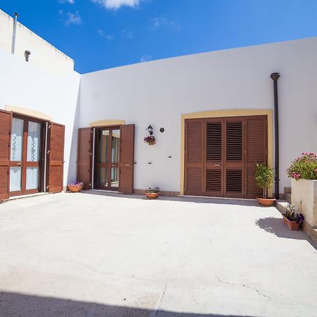Bed and Breakfast Bianco Sale Trapani Rilievo Екстер'єр фото
